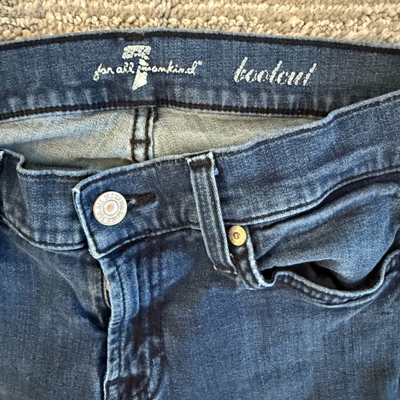 7 For All Mankind Bootcut Jeans Size 27 Medium Wash Stretch Denim - Picture 2 of 4
